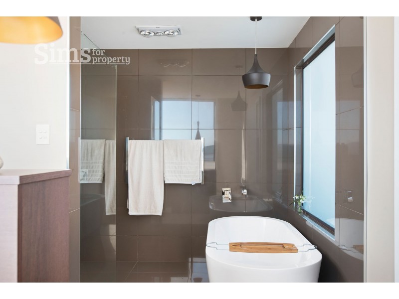 1 Hamish Court, Riverside TAS 7250