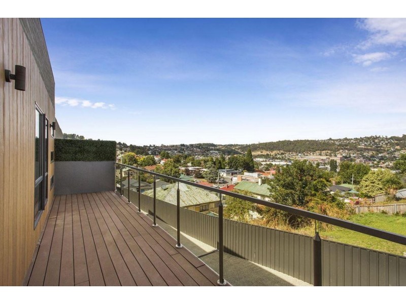 2/22 Howick Street, South Launceston TAS 7249