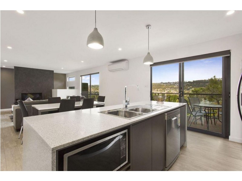 2/22 Howick Street, South Launceston TAS 7249