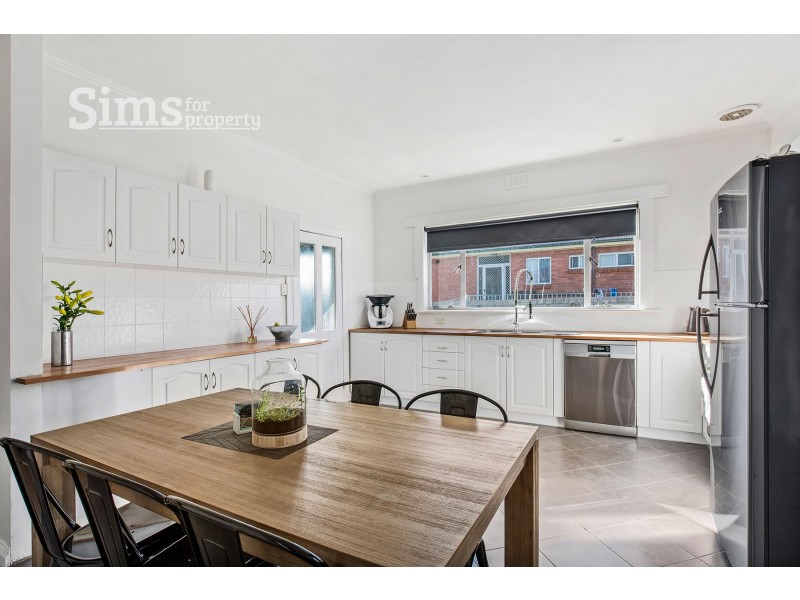 24 Tompson Lane, Newnham TAS 7248