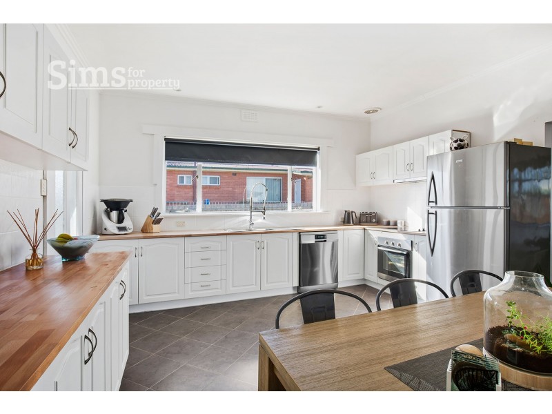 24 Tompson Lane, Newnham TAS 7248