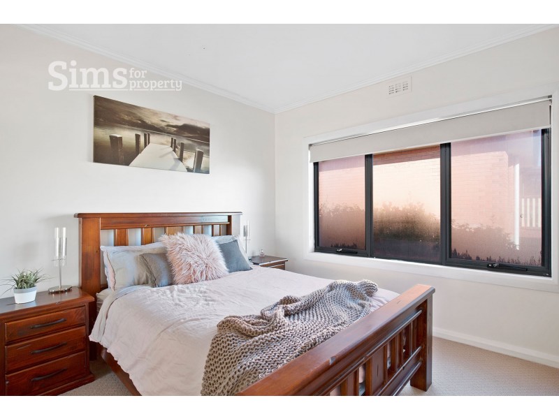 24 Tompson Lane, Newnham TAS 7248
