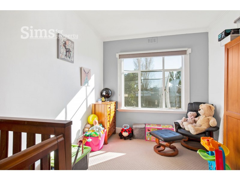24 Tompson Lane, Newnham TAS 7248