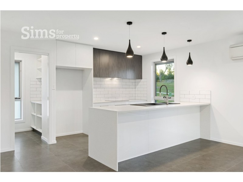 2/44 Lakeside Drive, Kings Meadows TAS 7249