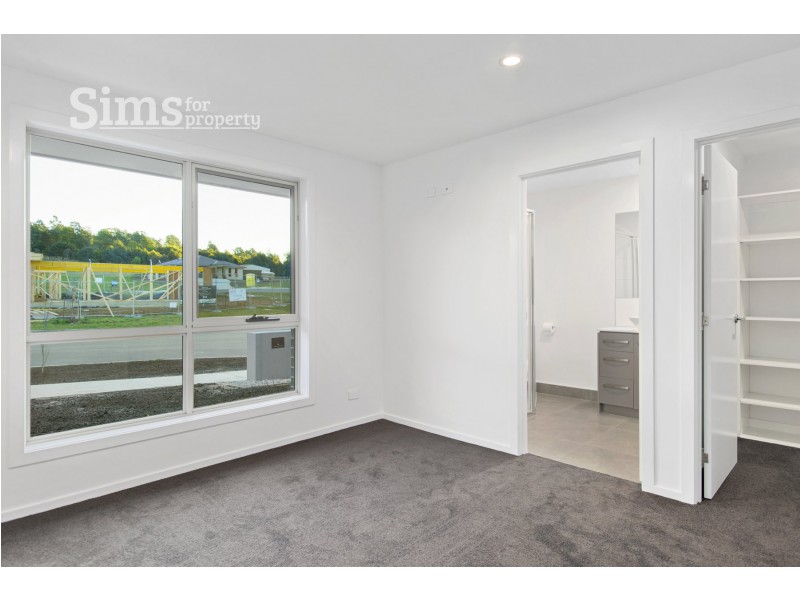 2/44 Lakeside Drive, Kings Meadows TAS 7249