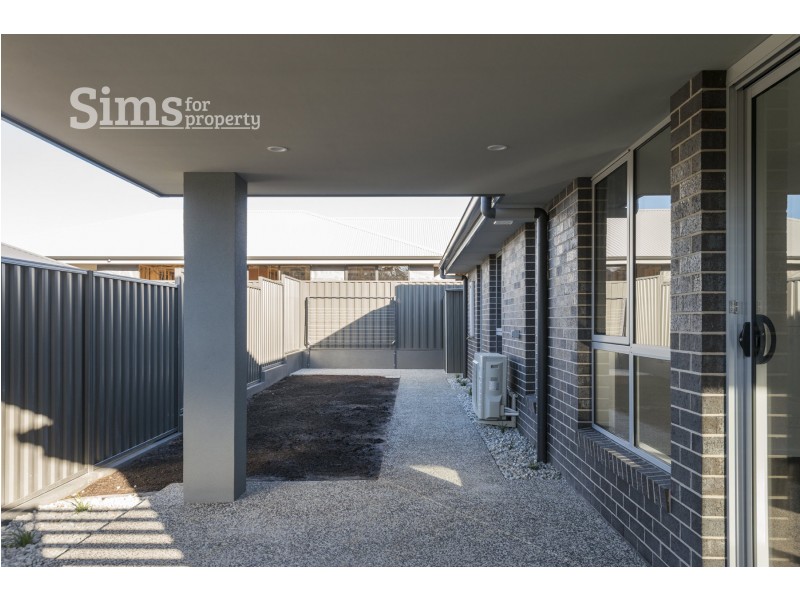2/44 Lakeside Drive, Kings Meadows TAS 7249