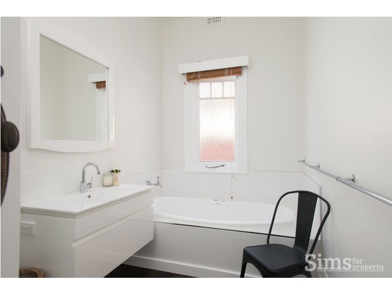 6 Belhaven Crescent, Newstead TAS 7250