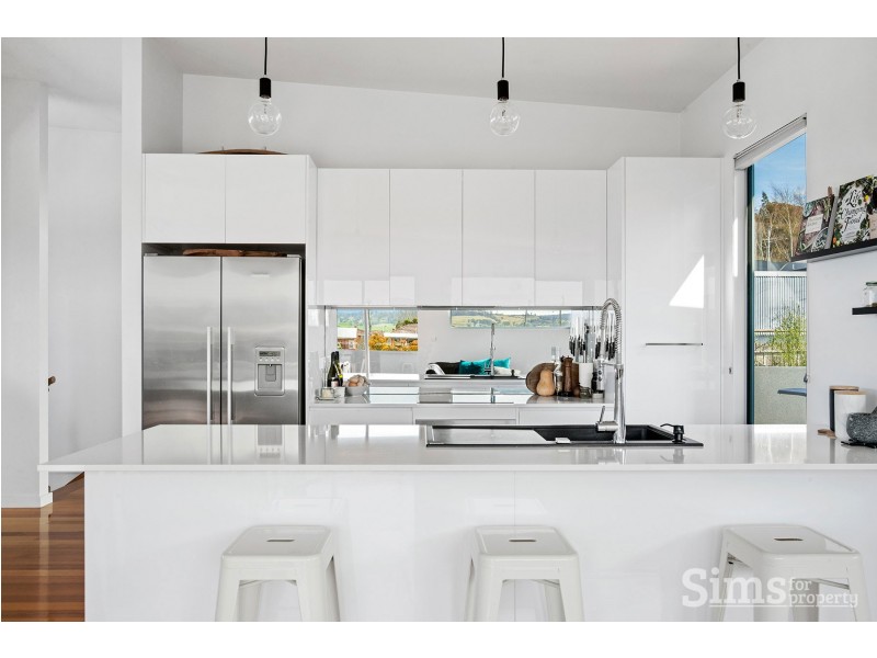 2/10 Davista Drive, Norwood TAS 7250