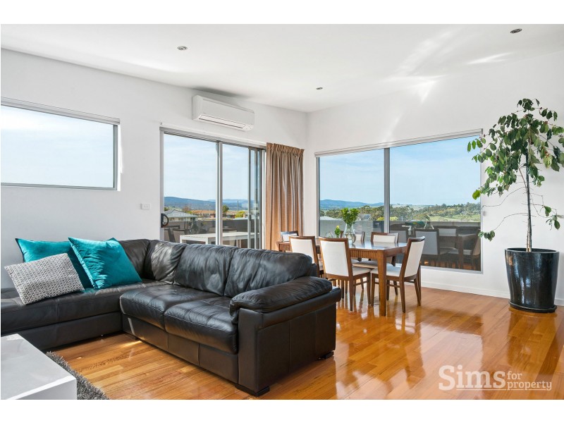 2/10 Davista Drive, Norwood TAS 7250