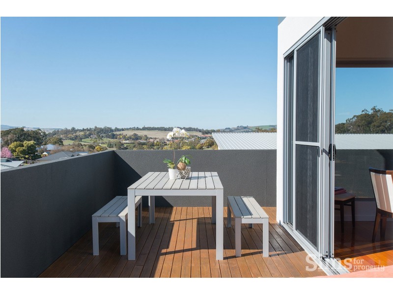 2/10 Davista Drive, Norwood TAS 7250