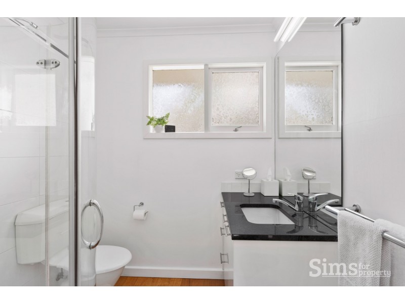 25 Denison Grove, West Launceston TAS 7250
