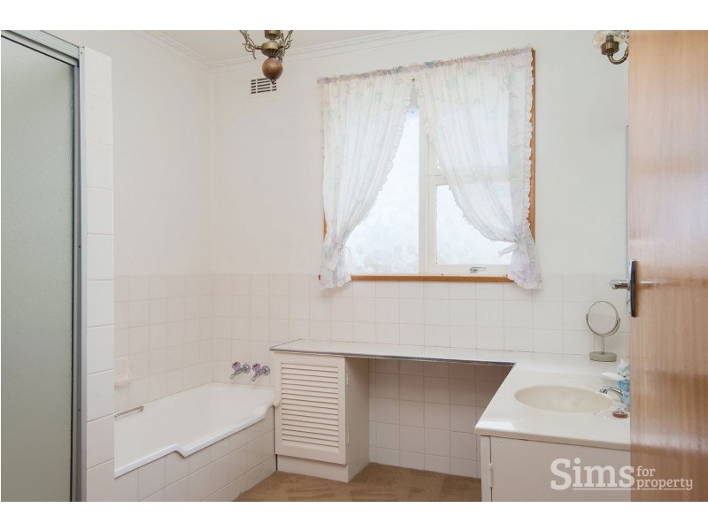 1 Electra Street, Riverside TAS 7250