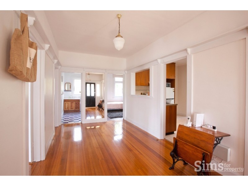 6 Churchill Crescent, Newstead TAS 7250