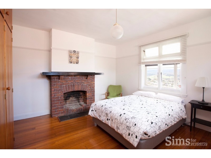 6 Churchill Crescent, Newstead TAS 7250