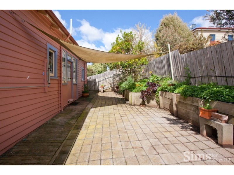 6 Churchill Crescent, Newstead TAS 7250