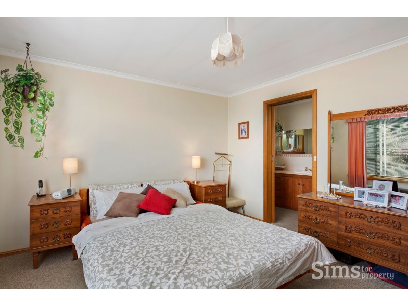 8 Beaumaris Court, Trevallyn TAS 7250