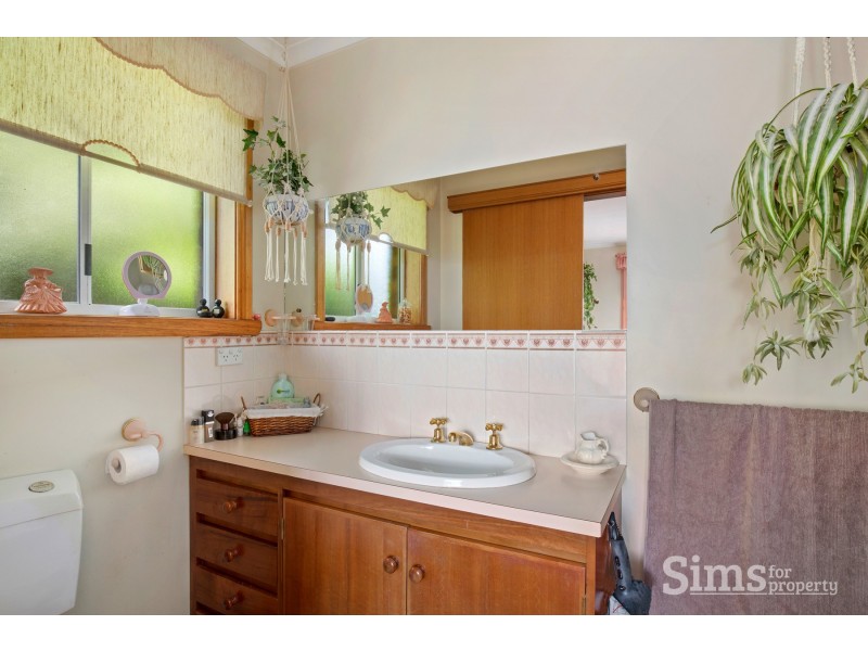 8 Beaumaris Court, Trevallyn TAS 7250