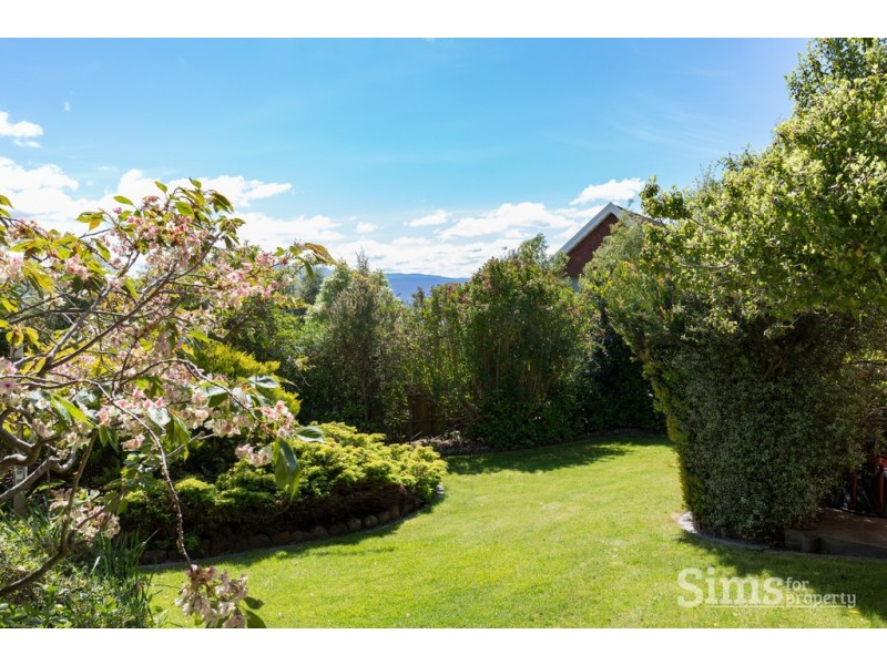 8 Beaumaris Court, Trevallyn TAS 7250