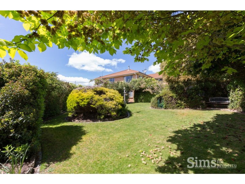 8 Beaumaris Court, Trevallyn TAS 7250