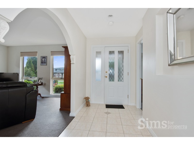 8 Woodford Glade, Newstead TAS 7250