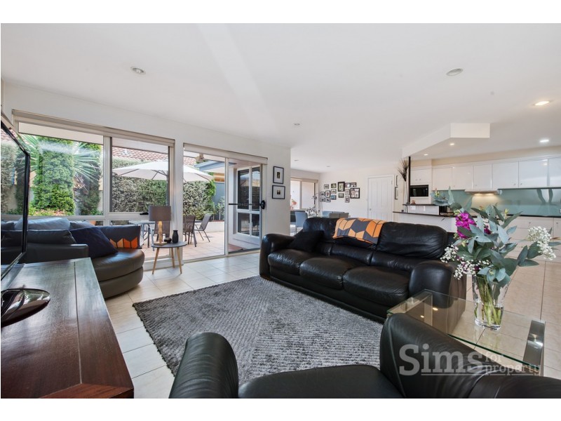 8 Woodford Glade, Newstead TAS 7250