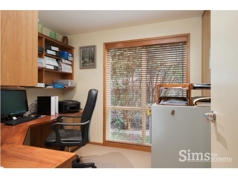 5 Daniella Court, Trevallyn TAS 7250