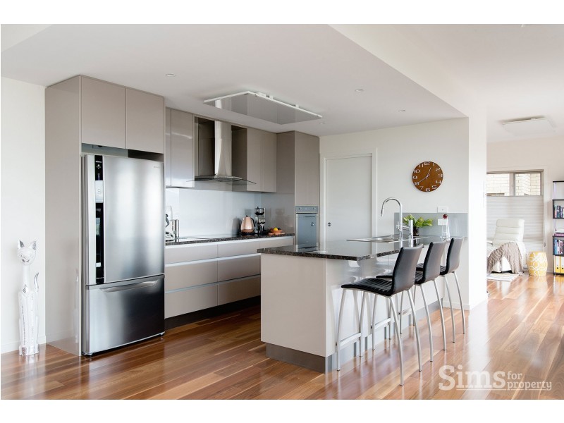 17 Whitford Grove, Trevallyn TAS 7250