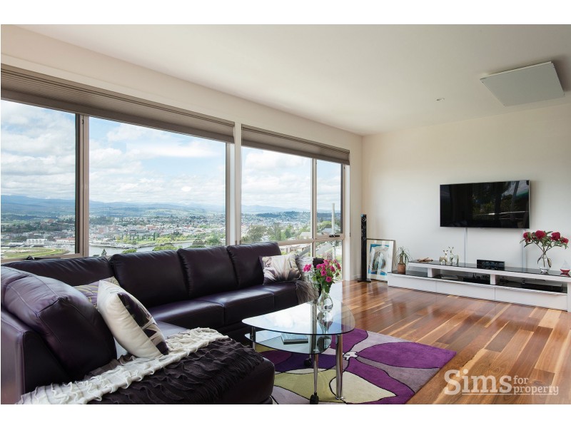 17 Whitford Grove, Trevallyn TAS 7250
