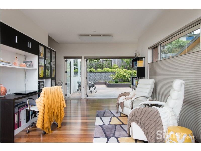 17 Whitford Grove, Trevallyn TAS 7250