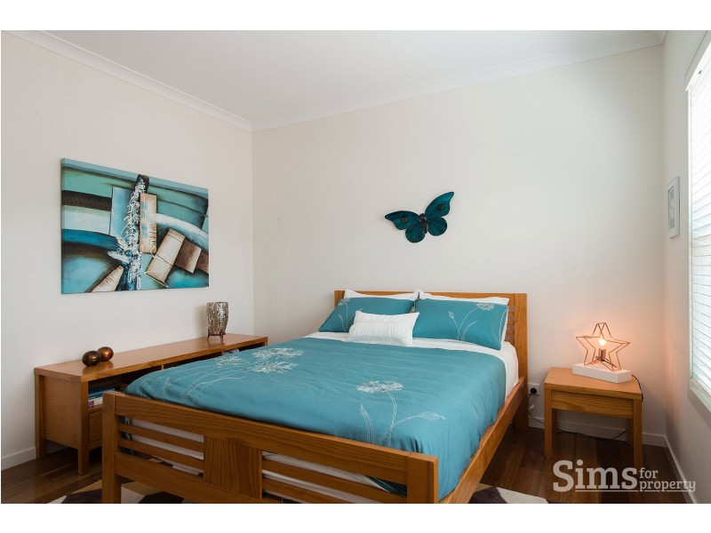 17 Whitford Grove, Trevallyn TAS 7250