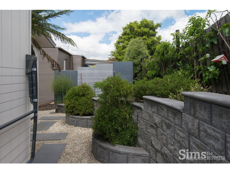 17 Whitford Grove, Trevallyn TAS 7250