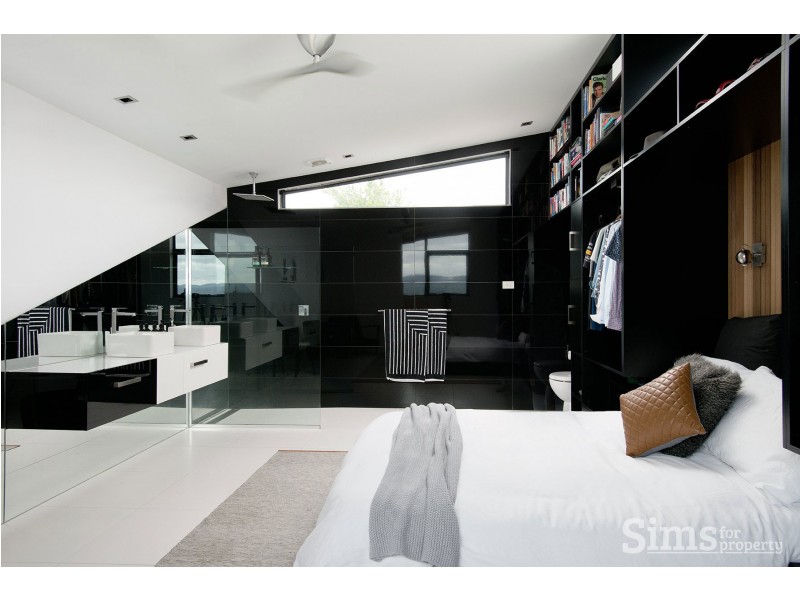 8 Hamish Court, Riverside TAS 7250