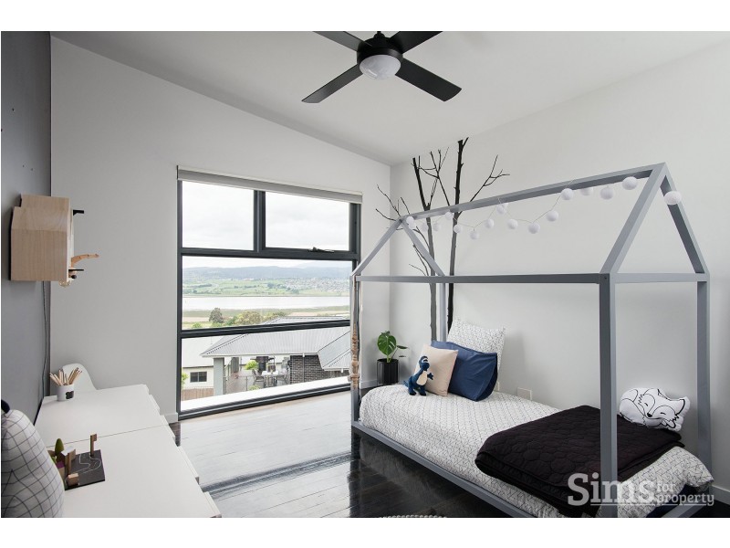 8 Hamish Court, Riverside TAS 7250