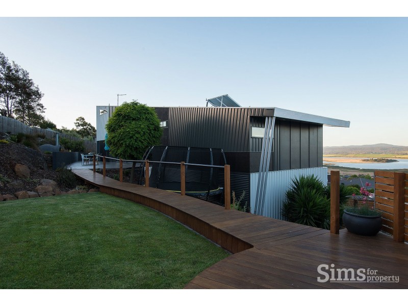 8 Hamish Court, Riverside TAS 7250