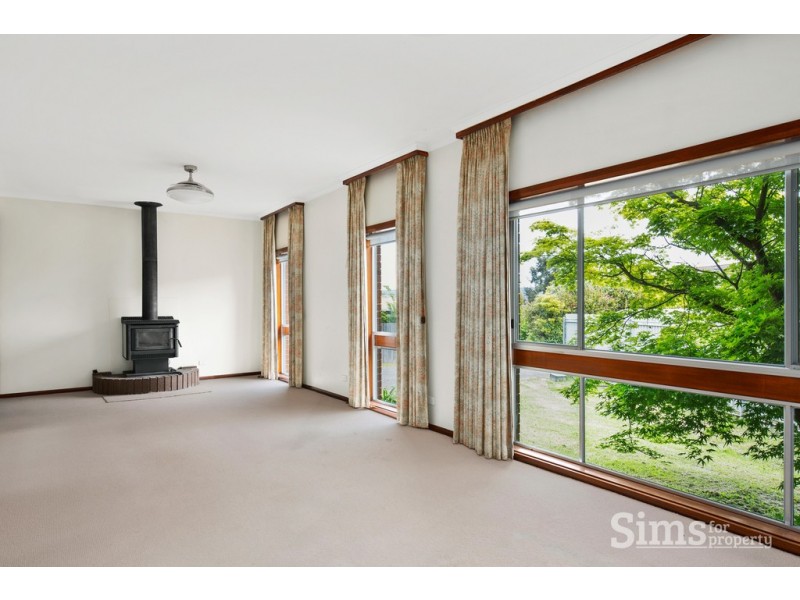 7 Teal Court, Newnham TAS 7248