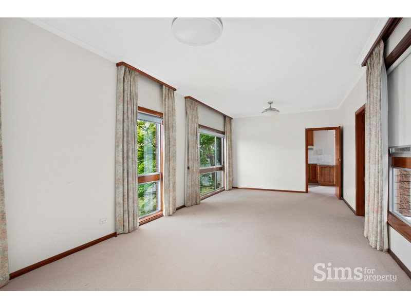 7 Teal Court, Newnham TAS 7248
