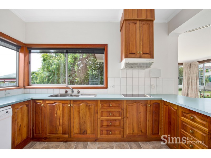 7 Teal Court, Newnham TAS 7248