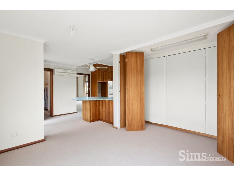 7 Teal Court, Newnham TAS 7248