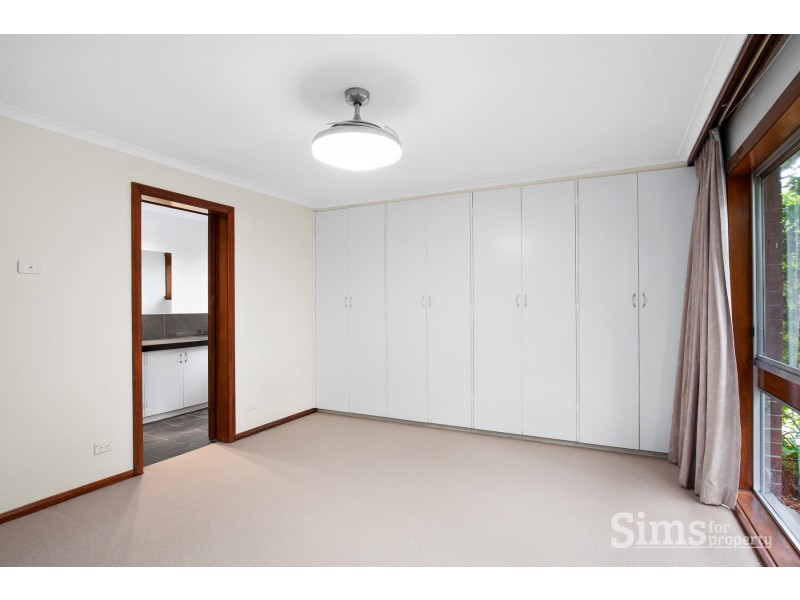 7 Teal Court, Newnham TAS 7248