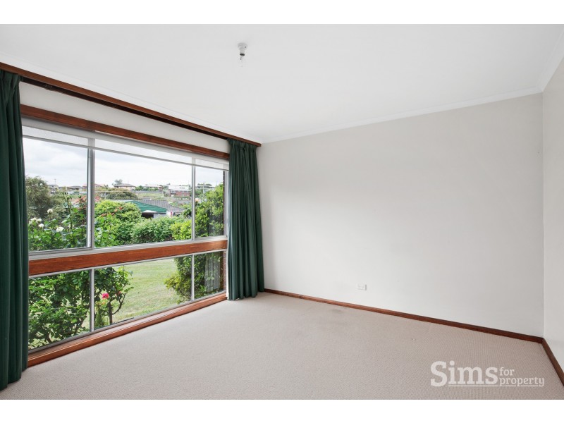 7 Teal Court, Newnham TAS 7248