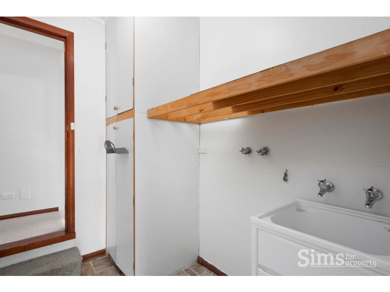 7 Teal Court, Newnham TAS 7248