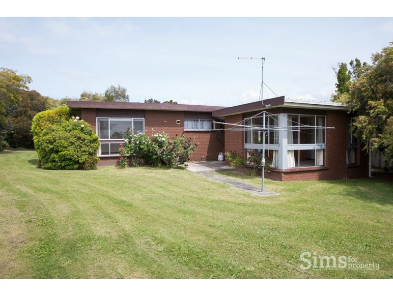 7 Teal Court, Newnham TAS 7248