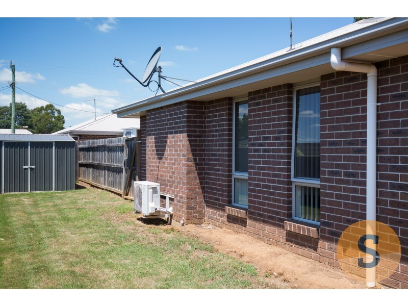 2/42 Taylor Street, Westbury TAS 7303