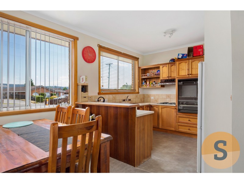 11 Leslie Grove, Prospect Vale TAS 7250