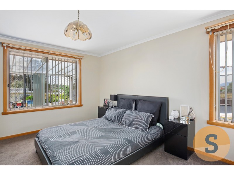 11 Leslie Grove, Prospect Vale TAS 7250