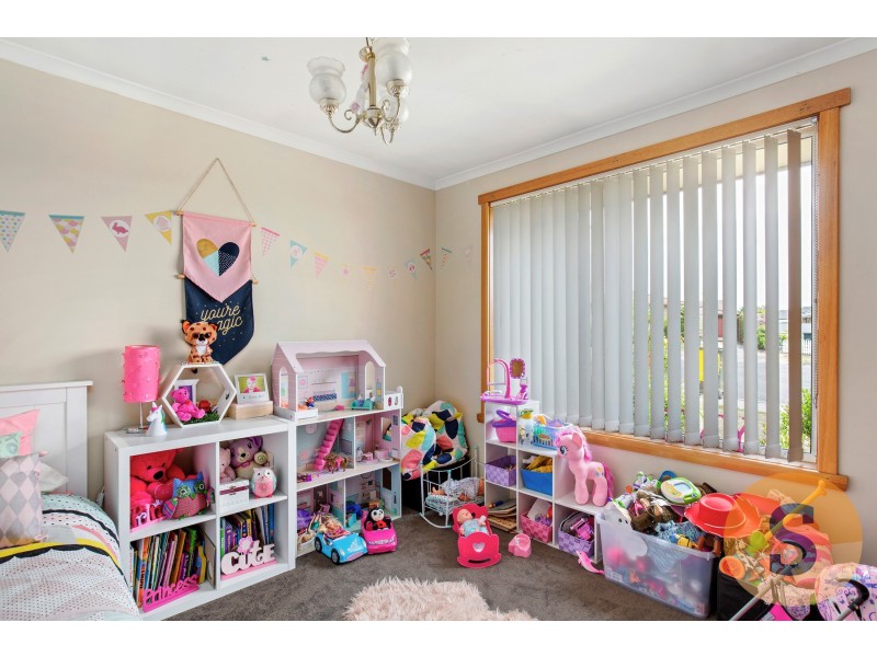 11 Leslie Grove, Prospect Vale TAS 7250