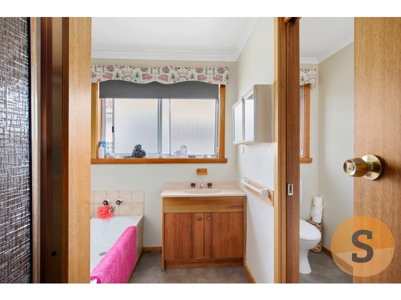 11 Leslie Grove, Prospect Vale TAS 7250