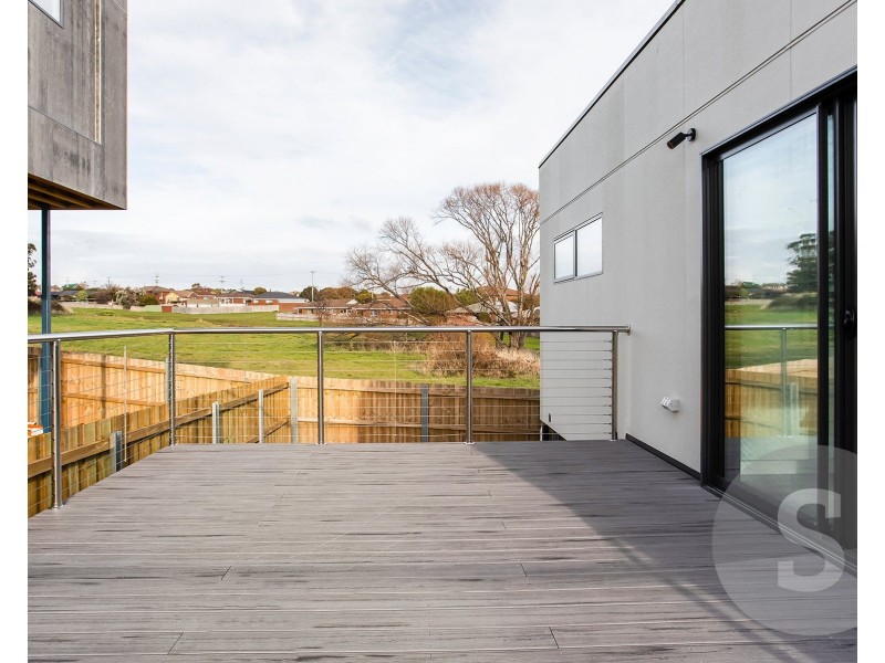 7-9 Malachi Court, Newnham TAS 7248