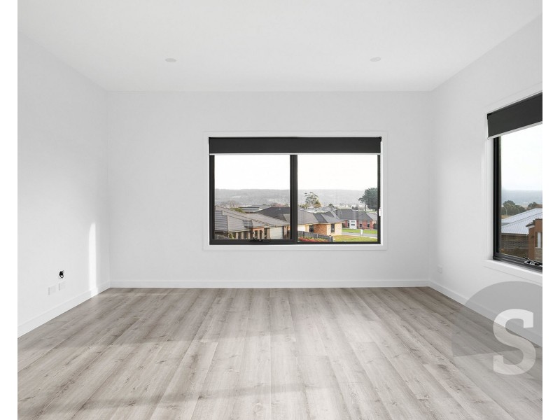 7-9 Malachi Court, Newnham TAS 7248