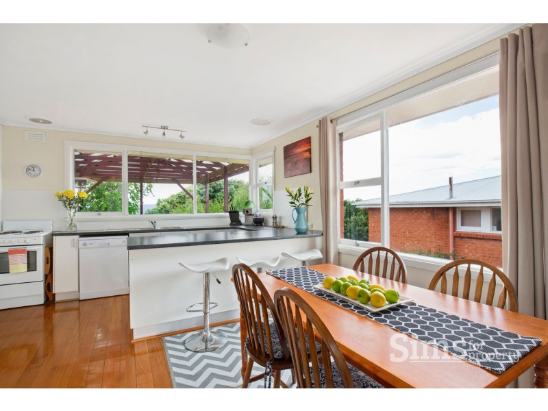 25 New World Avenue, Trevallyn TAS 7250